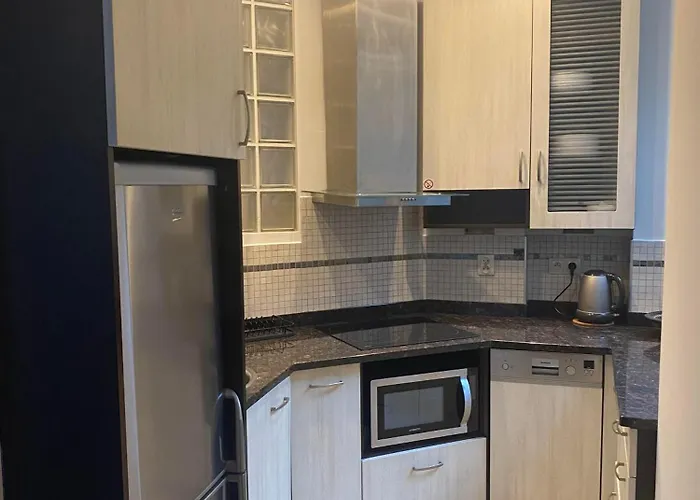 Golden Gate Apartment